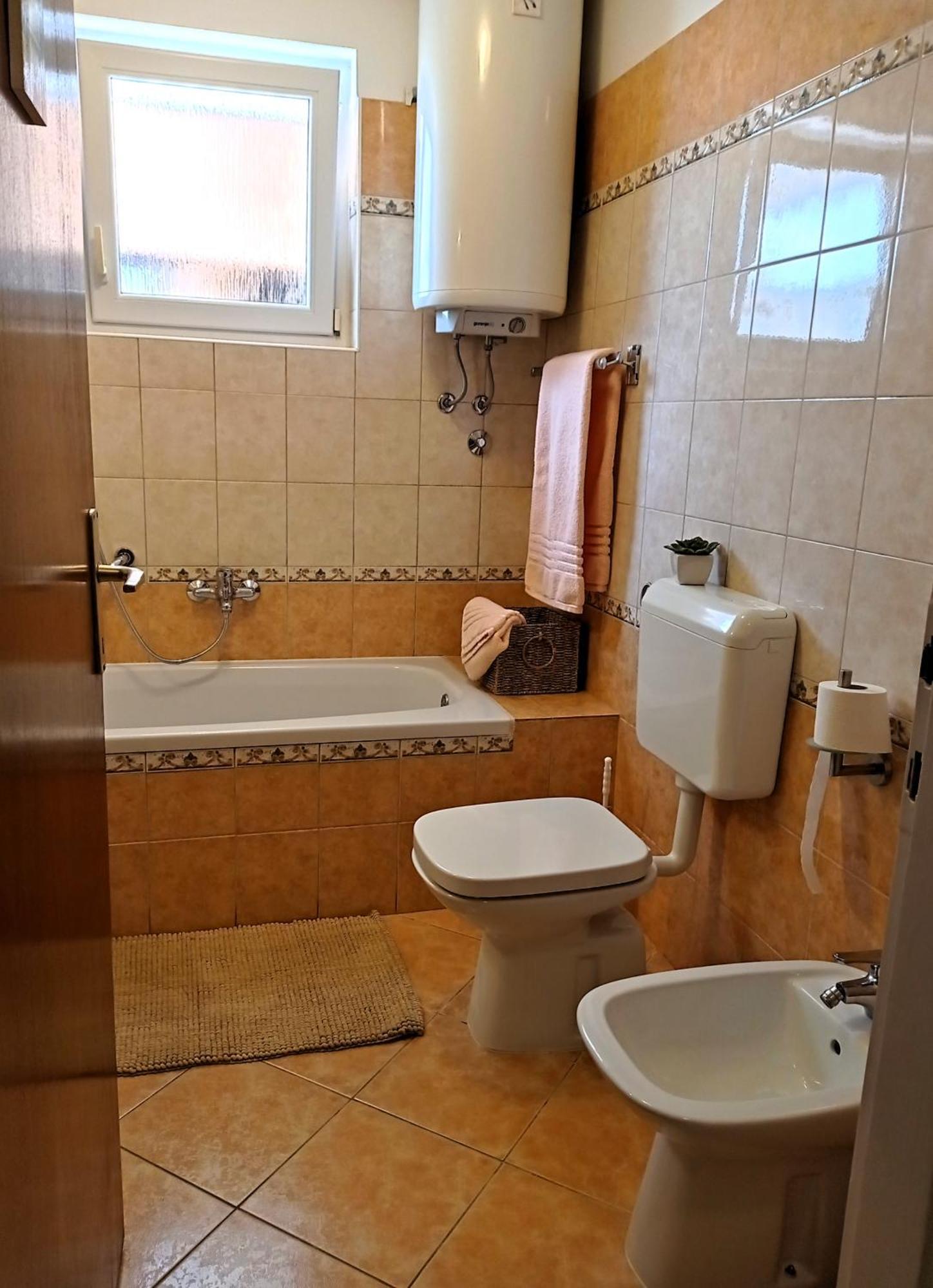 New!!! In Mari Center * Porec