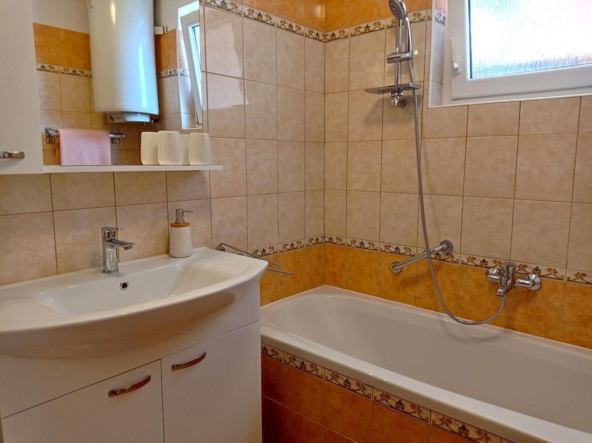 Apartman New!!! In Mari Center *